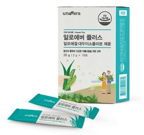 알로에버 플러스 체험용 10포 상자와 그 앞에 놓인 스틱 2포. 상자 글자: univera, 체험용, 건강기능식품 | Aloever Plus, 알로에버 플러스, 알로에겔·대두이소플라본 제품, 중년의 활력과 건강한 아름다움을 위한 선택, 20 g | 2 g × 10포