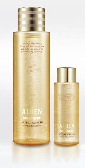 알로엔 안티에이징 플루이드 200ml 본품과 50ml 증정품 두 병. 용기 글자: ALOEN, THE GOLD, ANTIAGING FLUID Vitality & Smoothness