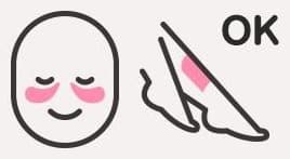 눈 밑에 분홍 볼이 있는 얼굴과 다리 선 아이콘, 옆에 굵은 글자 OK